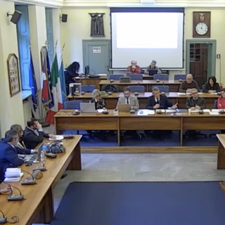 Tra tagli e incertezze, il bilancio divide Palazzo Natta