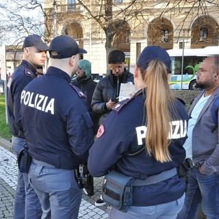 Controlli straordinari a Novara: 216 persone identificate, due denunce