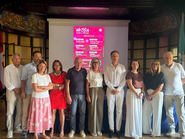 Arona in Rosa: quattro giorni di musica, arte e spettacolo accendono l'estate sul Lago Maggiore