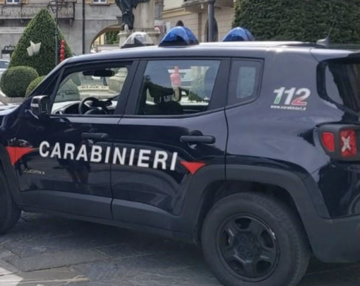 Tenta di rubare due paia di scarpe al Brico Center: arrestato in flagranza un 52enne Tenta di rubare due paia di scarpe al Brico Center: arrestato in flagranza un 52enne