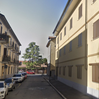 Novara, il M5S denuncia il caldo negli alloggi popolari di via Goito: "Servono interventi urgenti"