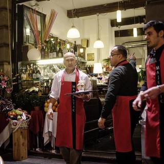 Adesso i clienti possono premiare il Cameriere/a più promettente d’Italia. Contest Nazionale valorizza la Miglior Ospitalità Italiana