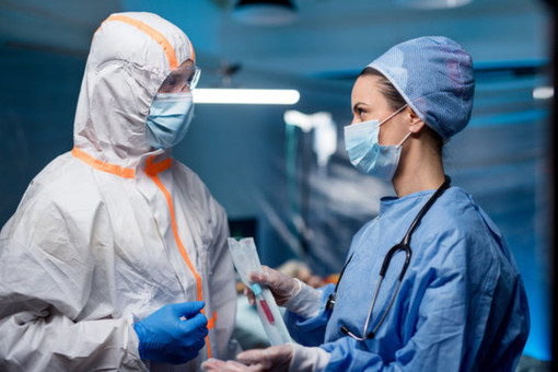 Covid, in calo il numero dei ricoverati e delle persone in isolamento domiciliare Covid, in calo il numero dei ricoverati e delle persone in isolamento domiciliare