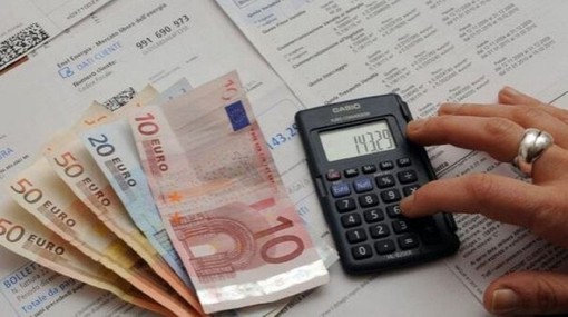 Tra inflazione e incertezza, cresce tra i piemontesi la difficoltà nel pagare bollette e spese mediche