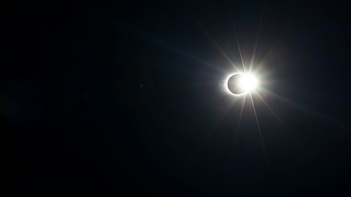 Arriva l'eclissi totale di luna: lo spettacolo sarà visibile anche dall'Italia