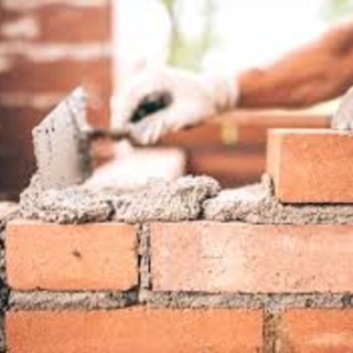 Proroga al 30 aprile 2025 per il versamento della quota minima per gli alloggi di edilizia sociale
