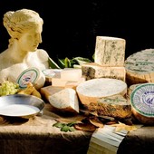 Dalla stalla al formaggio: la filiera corta della Latteria di Cameri Dalla stalla al formaggio: la filiera corta della Latteria di Cameri