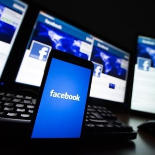 Nuovo down per Meta: Facebook e Instagram non funzionano per migliaia di utenti