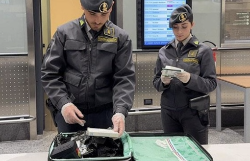 Controlli della Gdf a Malpensa Controlli della Gdf a Malpensa