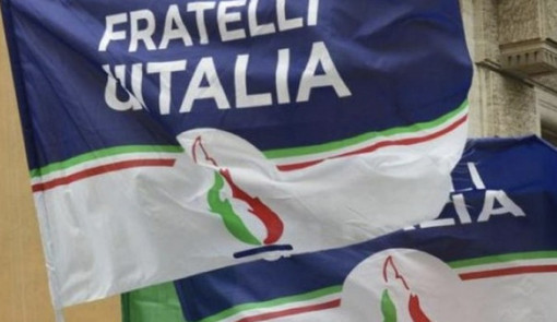 Fratelli d’Italia Novara in piazza contro le aggressioni alle forze dell’ordine Fratelli d’Italia Novara in piazza contro le aggressioni alle forze dell’ordine