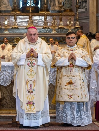 Il sindaco Federico Binatti si congratula per l’ordinazione diaconale di don Fittipaldi Il sindaco Federico Binatti si congratula per l’ordinazione diaconale di don Fittipaldi