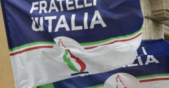 Fratelli d’Italia Novara in piazza contro le aggressioni alle forze dell’ordine