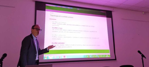 “Città oggi”, periferie ed esclusione sociale al centro del primo incontro con Paolo Molinari “Città oggi”, periferie ed esclusione sociale al centro del primo incontro con Paolo Molinari