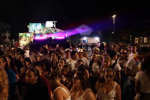 Festa dell’Uva, Enrico Ruggeri in concerto a Borgomanero Festa dell’Uva, Enrico Ruggeri in concerto a Borgomanero