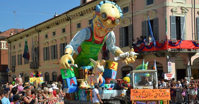 Borgomanero, anche Enrico Ruggeri sul palco della Festa dell’Uva Borgomanero, anche Enrico Ruggeri sul palco della Festa dell’Uva
