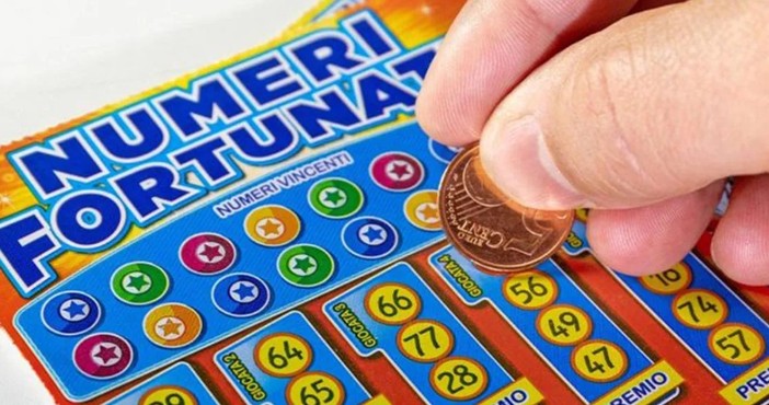 Colpo grosso al gratta e vinci: un milione di euro vinto a Novara Colpo grosso al gratta e vinci: un milione di euro vinto a Novara