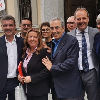 Gasparri a Novara per l’ingresso di Biondelli in Forza Italia: “Porta con sé buon senso e aggregazione”