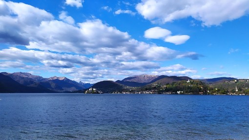 Girolago compie 20 anni, oltre 10mila persone sui sentieri del Lago d'Orta Girolago compie 20 anni, oltre 10mila persone sui sentieri del Lago d'Orta