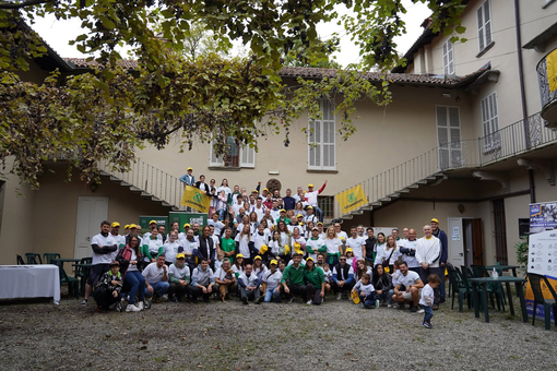 Borgomanero: cento dipendenti Caleffi e famiglie ripuliscono la città con Legambiente