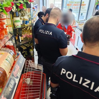 Novara, espulsioni e denunce per spaccio e porto d'armi abusivo