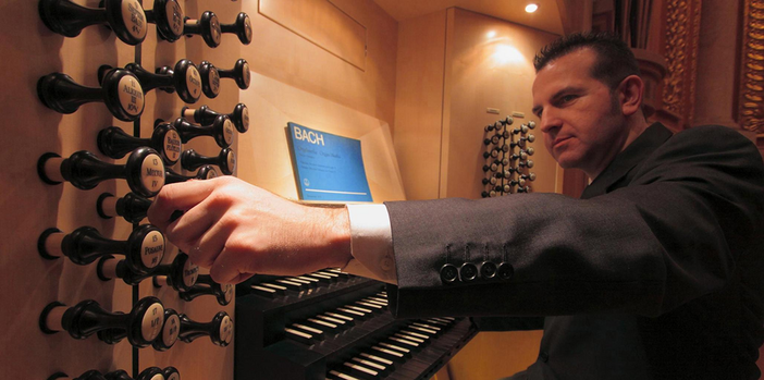 Musica organistica, improvvisazione e versi danteschi: ad Arona il gran finale per il ventennale di Sonata Organi Musica organistica, improvvisazione e versi danteschi: ad Arona il gran finale per il ventennale di Sonata Organi