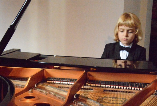 Il prodigio Alberto Cartuccia Cingolani a Lesa per il Festival Lago Maggiore Musica Il prodigio Alberto Cartuccia Cingolani a Lesa per il Festival Lago Maggiore Musica