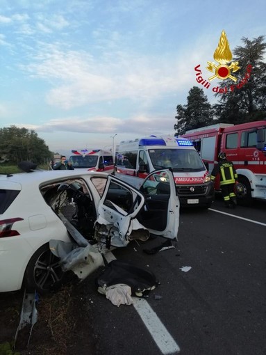 Un incidente causa due feriti e disagi sulla SS 229 a Vaprio Un incidente causa due feriti e disagi sulla SS 229 a Vaprio
