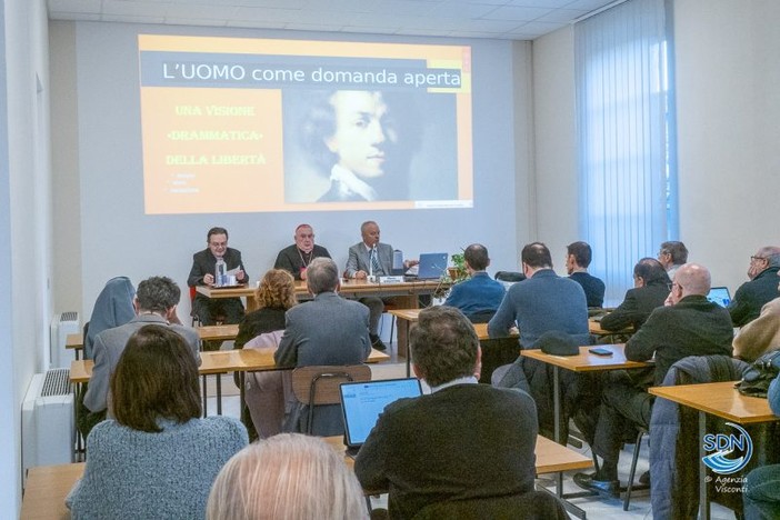 &quot;Come un roveto ardente&quot;, un omaggio a monsignor Brambilla dai docenti dell’Issr