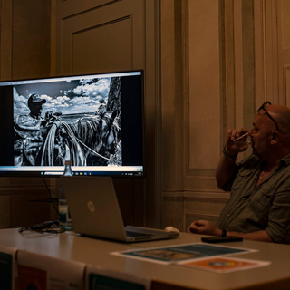“Vedere”, grande partecipazione all'Ordine degli Architetti di Novara e VCO: il fotoreporter Maurizio Faraboni apre il ciclo di incontri