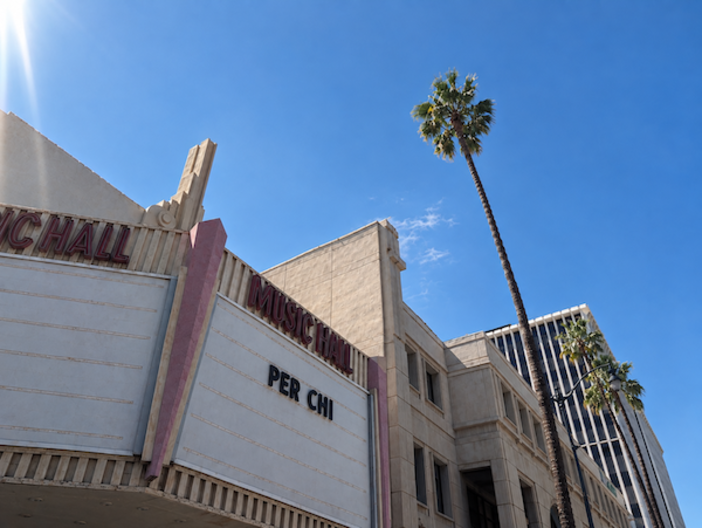 Da Novara a Hollywood: il docufilm “Per Chi” di Alessandro Spallino proiettato al Lumiere Cinema di Beverly Hills Da Novara a Hollywood: il docufilm “Per Chi” di Alessandro Spallino proiettato al Lumiere Cinema di Beverly Hills
