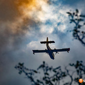 Aerei antincendio sul lago d’Orta, gli albergatori: "Rischi per residenti e turisti"