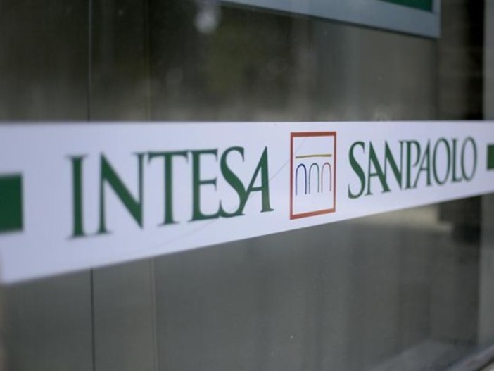 Uncem e Anci al fianco degli amministratori: la manifestazione nazionale contro le chiusure di Intesa San Paolo