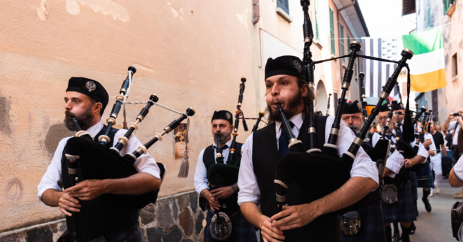 Claddagh Fest 2026, Ameno si trasforma nel cuore del folk europeo: tre giorni tra musica, danza e radici celtiche