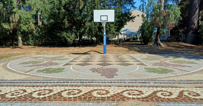 Street art e basket: un'opera di "Refreshink" riqualificherà il campo del parco della Resistenza Street art e basket: un'opera di "Refreshink" riqualificherà il campo del parco della Resistenza