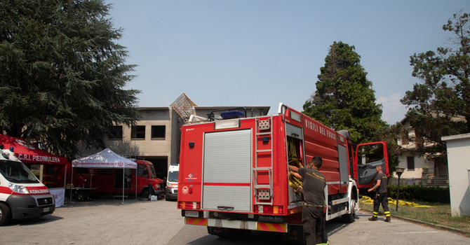Incendi tra Valsesia e Vco, in campo anche 17 vigili del fuoco di Novara