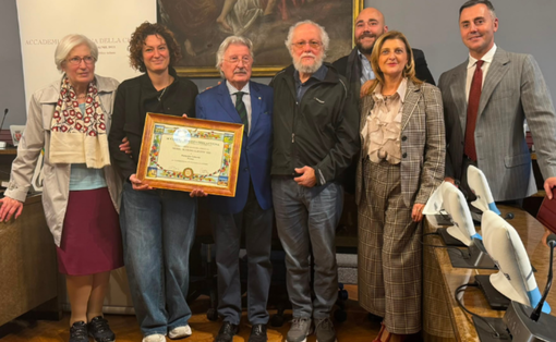 Tradizione e maestria artigianale: l'Accademia Italiana della Cucina premia la storica Pasticceria Caldarola Tradizione e maestria artigianale: l'Accademia Italiana della Cucina premia la storica Pasticceria Caldarola