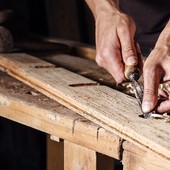 Pettenasco riscopre l’arte del legno: un weekend di laboratori tra cesteria e artigianato per grandi e piccoli