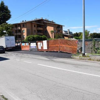 Prosegue il cantiere di via Arona a Borgomanero Prosegue il cantiere di via Arona a Borgomanero