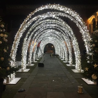 'Una meraviglia di Natale': Novara si illumina di magia