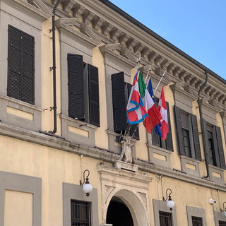 Novara approva la mozione M5S per limitare i fuochi d’artificio