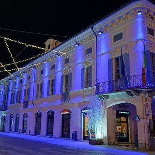 Borgomanero, Palazzo Tornielli si illumina di blu per dire no alla pena di morte