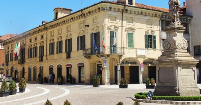 Botti di Capodanno, a Borgomanero scatta il divieto: "Tutela per persone e animali"