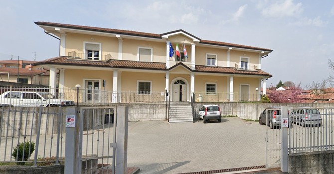 Borgo Ticino, bilocali arredati a 400 euro al mese per giovani coppie Borgo Ticino, bilocali arredati a 400 euro al mese per giovani coppie