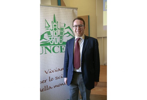 Servizi postali e innovazione nei piccoli Comuni: Uncem promuove il progetto Polis e l’impegno di Poste Servizi postali e innovazione nei piccoli Comuni: Uncem promuove il progetto Polis e l’impegno di Poste