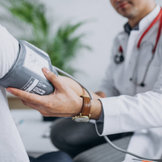 Riforma Schillaci dei medici di famiglia: nuove regole e polemiche, ma nel Vco e nel Novarese è già emergenza