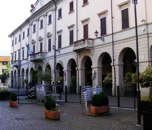 Galliate, contributi a fondo perduto per il commercio: al via il bando del Distretto Urbano