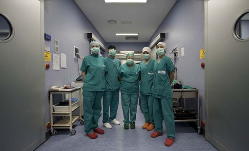 Fuga di talenti: l’Europa “adotta” gli infermieri prima della laurea