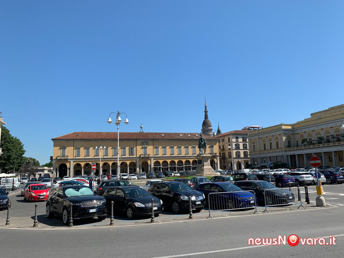 Raduno di auto d'epoca a Novara