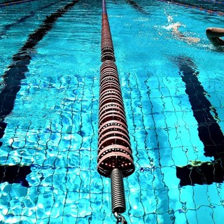 Piscine a rischio per il caro bollette, arrivano i primi aiuti