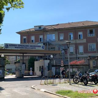 Un miracoloso doppio trapianto renale unisce una madre e un figlio affetti dalla sindrome di Alport